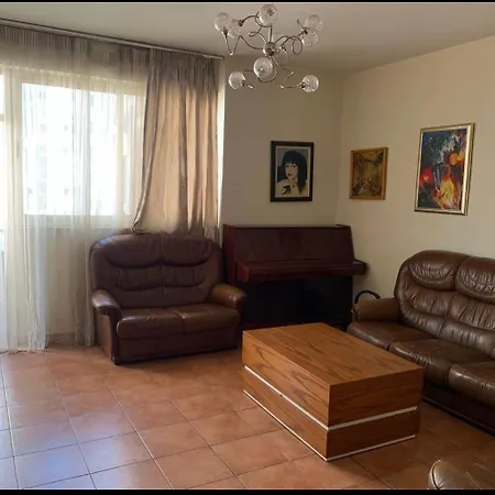 Apartment Near Center *